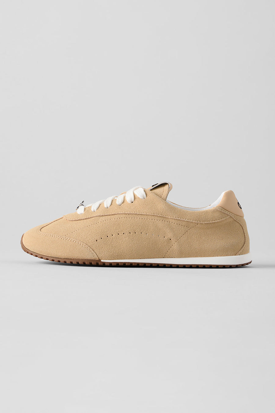 Sunset Sneaker + Jisoo - Caramel Cream