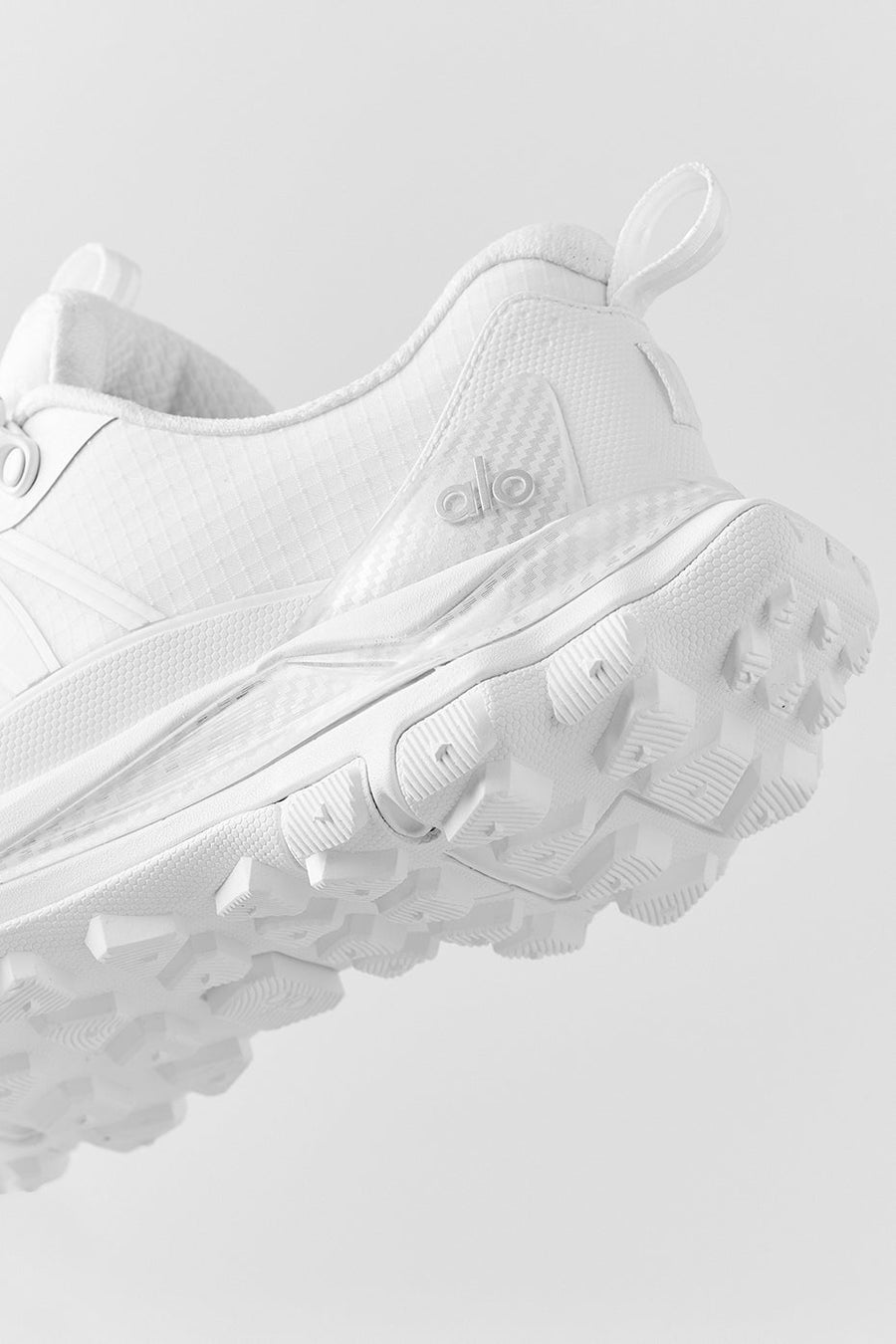 Trail - White