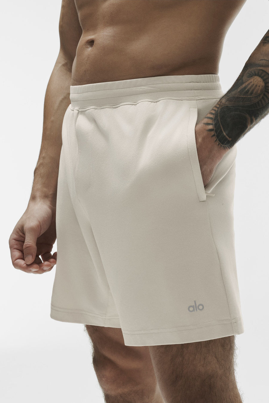 7\" Conquer React Performance Short - Bone
