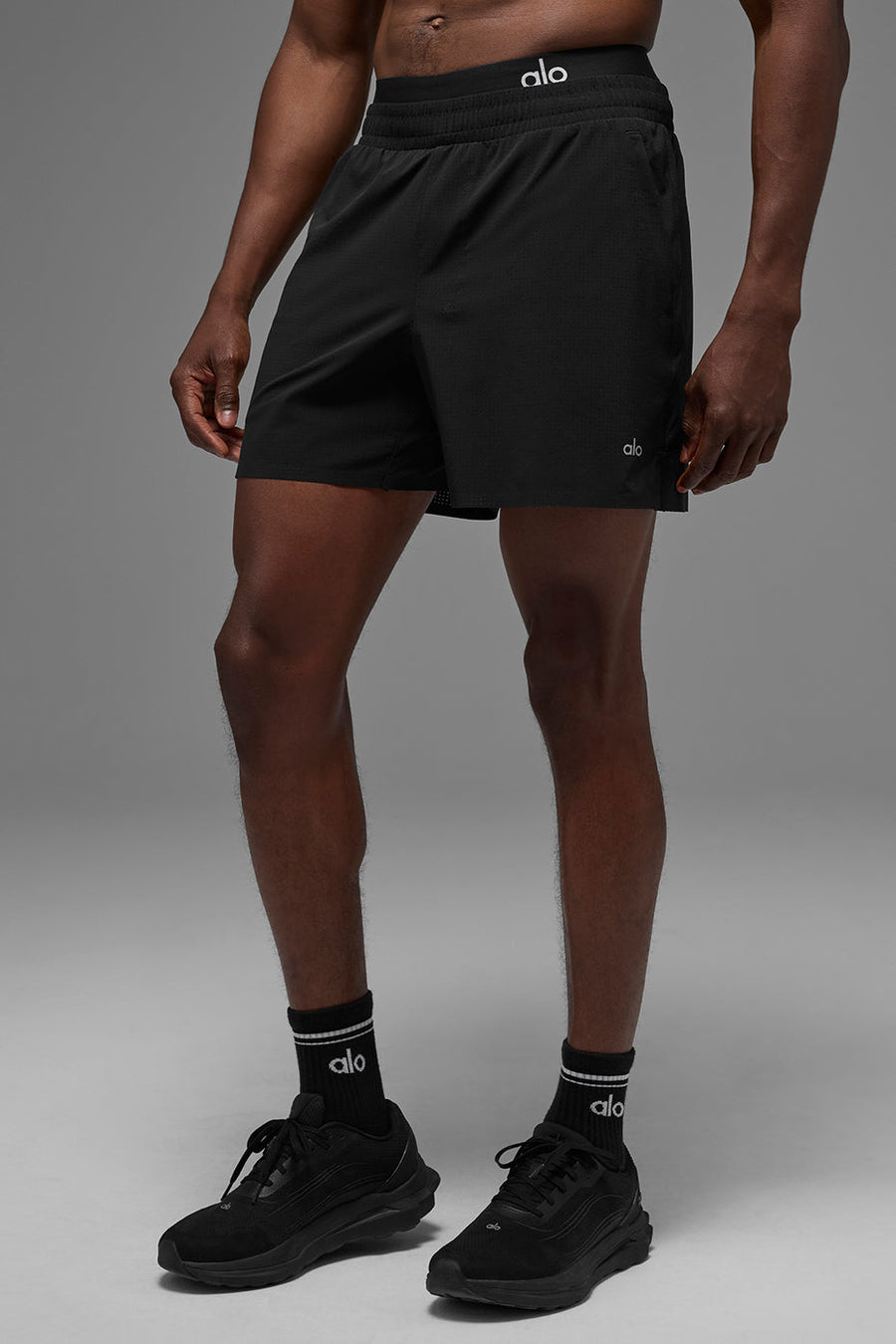 5\" Traction Running Short - Black