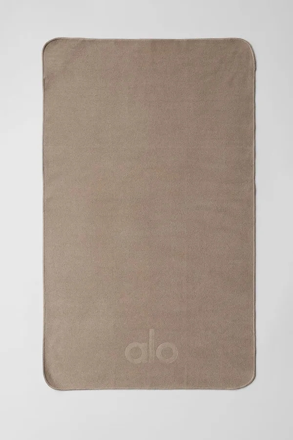 Performance No Sweat Hand Towel - Gravel